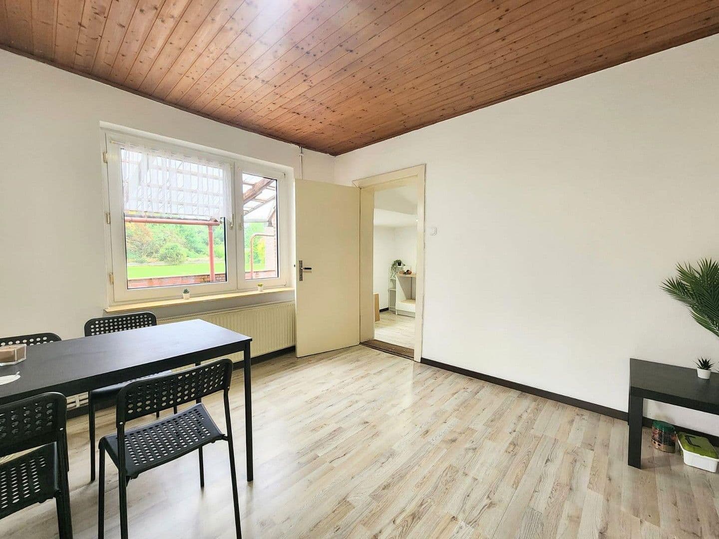 Prodej domu 122 m², pozemek 1.316 m², Aurich, Dolní Sasko Prodej domu 122 m², pozemek 1.316 m², Aurich, Dolní Sasko