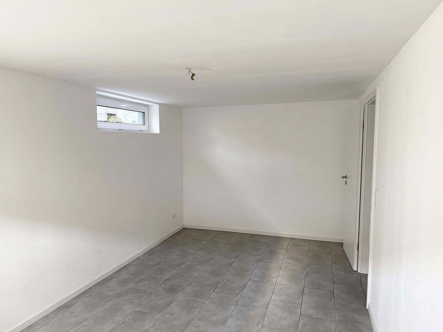 Prodej domu 154 m², pozemek 255 m², Eichenstraße 8i, Ludwigshafen, Porýní-Falc Prodej domu 154 m², pozemek 255 m², Eichenstraße 8i, Ludwigshafen, Porýní-Falc