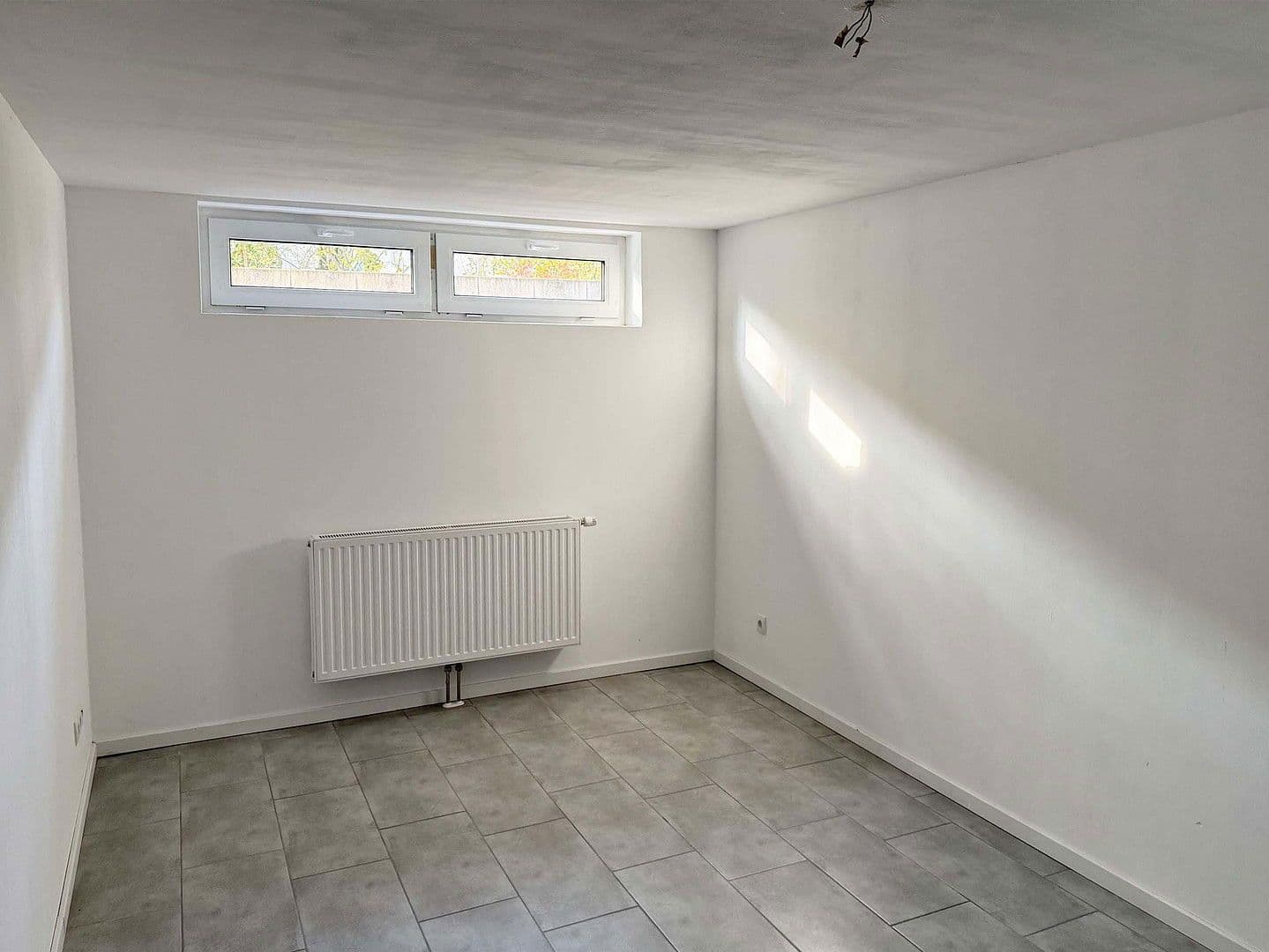 Prodej domu 154 m², pozemek 255 m², Eichenstraße 8i, Ludwigshafen, Porýní-Falc Prodej domu 154 m², pozemek 255 m², Eichenstraße 8i, Ludwigshafen, Porýní-Falc