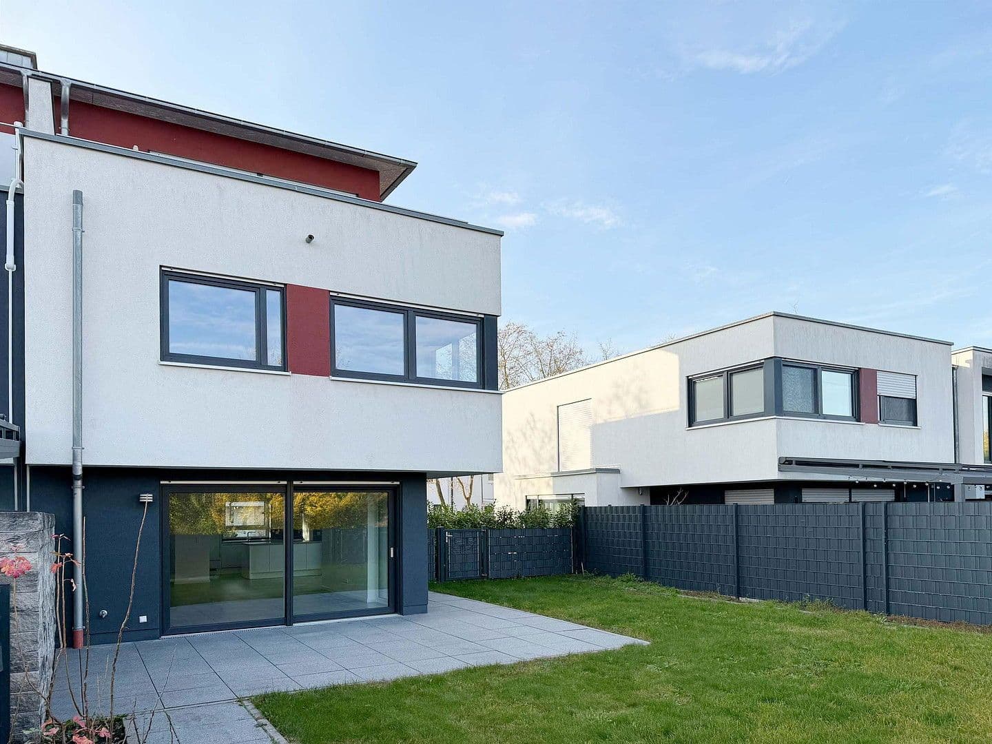 Prodej domu 154 m², pozemek 255 m², Eichenstraße 8i, Ludwigshafen, Porýní-Falc Prodej domu 154 m², pozemek 255 m², Eichenstraße 8i, Ludwigshafen, Porýní-Falc