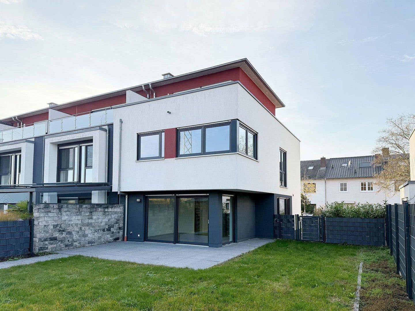 Prodej domu 154 m², pozemek 255 m², Eichenstraße 8i, Ludwigshafen, Porýní-Falc Prodej domu 154 m², pozemek 255 m², Eichenstraße 8i, Ludwigshafen, Porýní-Falc