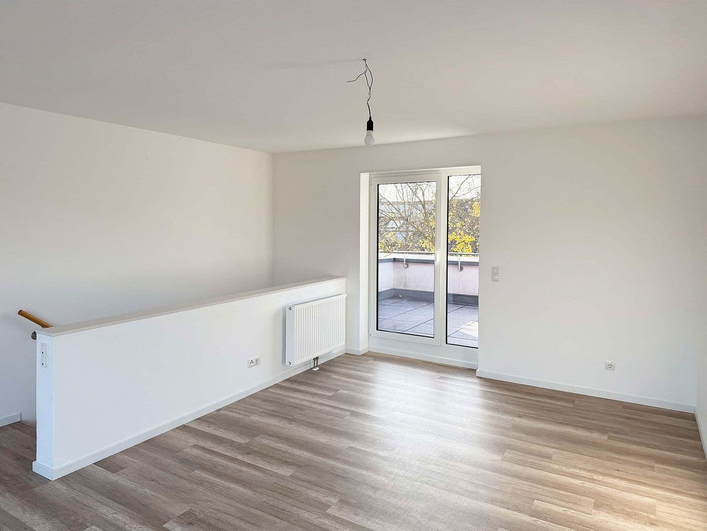 Prodej domu 154 m², pozemek 255 m², Eichenstraße 8i, Ludwigshafen, Porýní-Falc Prodej domu 154 m², pozemek 255 m², Eichenstraße 8i, Ludwigshafen, Porýní-Falc