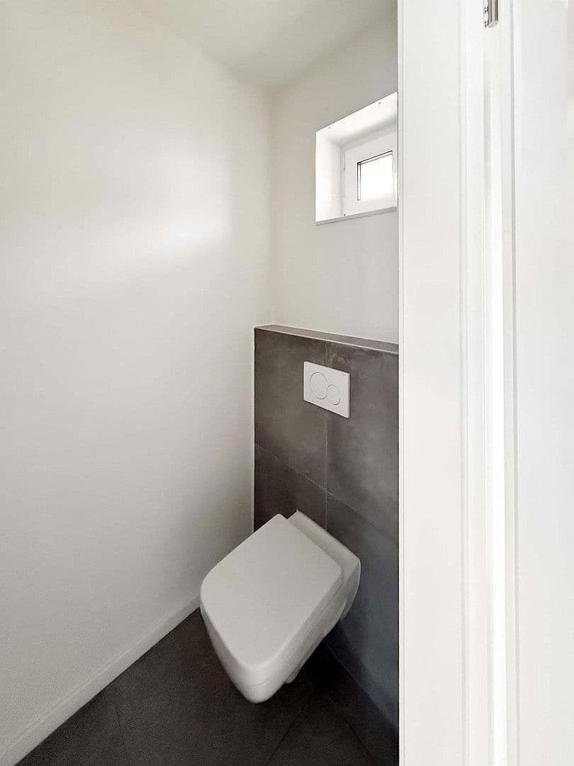 Prodej domu 154 m², pozemek 255 m², Eichenstraße 8i, Ludwigshafen, Porýní-Falc Prodej domu 154 m², pozemek 255 m², Eichenstraße 8i, Ludwigshafen, Porýní-Falc