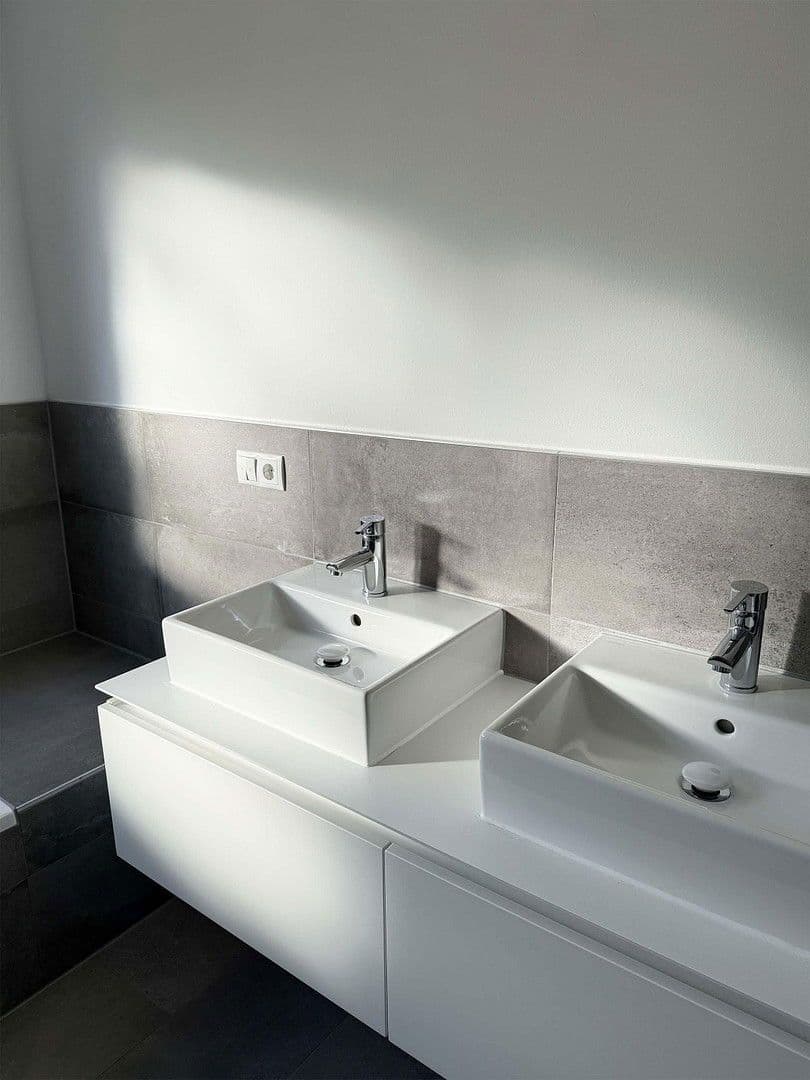 Prodej domu 154 m², pozemek 255 m², Eichenstraße 8i, Ludwigshafen, Porýní-Falc Prodej domu 154 m², pozemek 255 m², Eichenstraße 8i, Ludwigshafen, Porýní-Falc