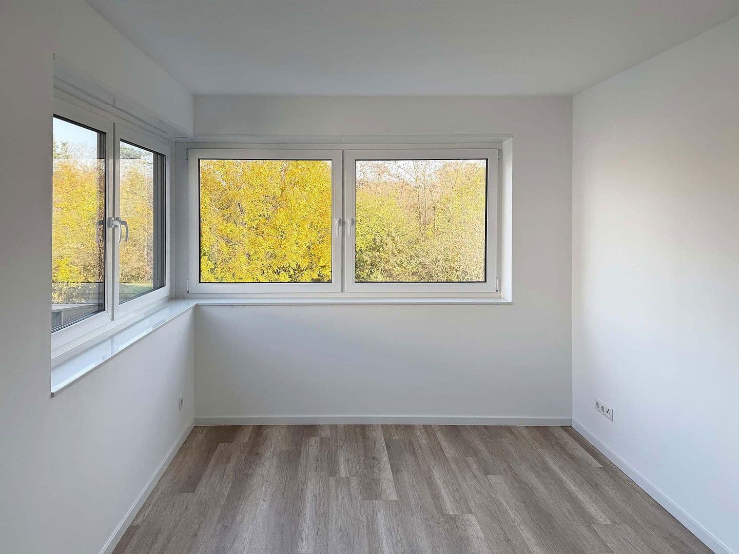 Prodej domu 154 m², pozemek 255 m², Eichenstraße 8i, Ludwigshafen, Porýní-Falc Prodej domu 154 m², pozemek 255 m², Eichenstraße 8i, Ludwigshafen, Porýní-Falc