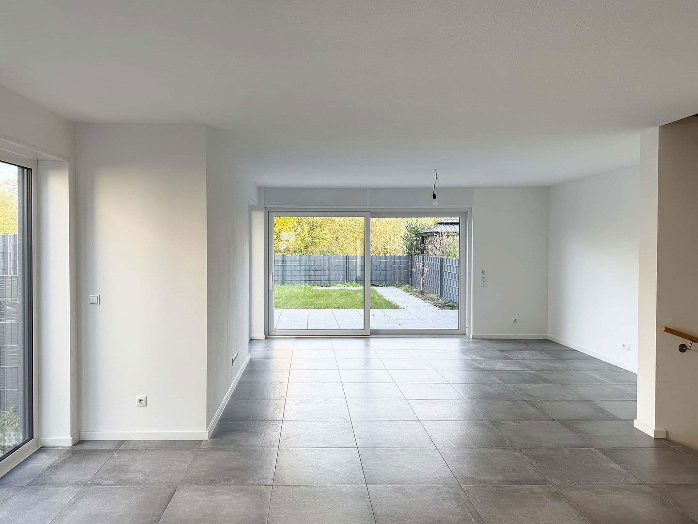Prodej domu 154 m², pozemek 255 m², Eichenstraße 8i, Ludwigshafen, Porýní-Falc Prodej domu 154 m², pozemek 255 m², Eichenstraße 8i, Ludwigshafen, Porýní-Falc