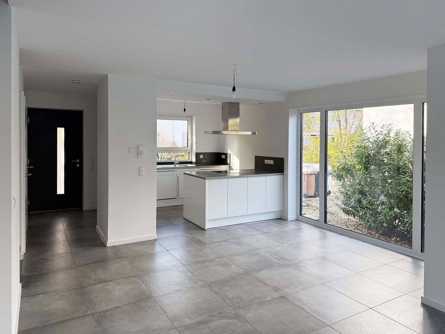 Prodej domu 154 m², pozemek 255 m², Eichenstraße 8i, Ludwigshafen, Porýní-Falc Prodej domu 154 m², pozemek 255 m², Eichenstraße 8i, Ludwigshafen, Porýní-Falc