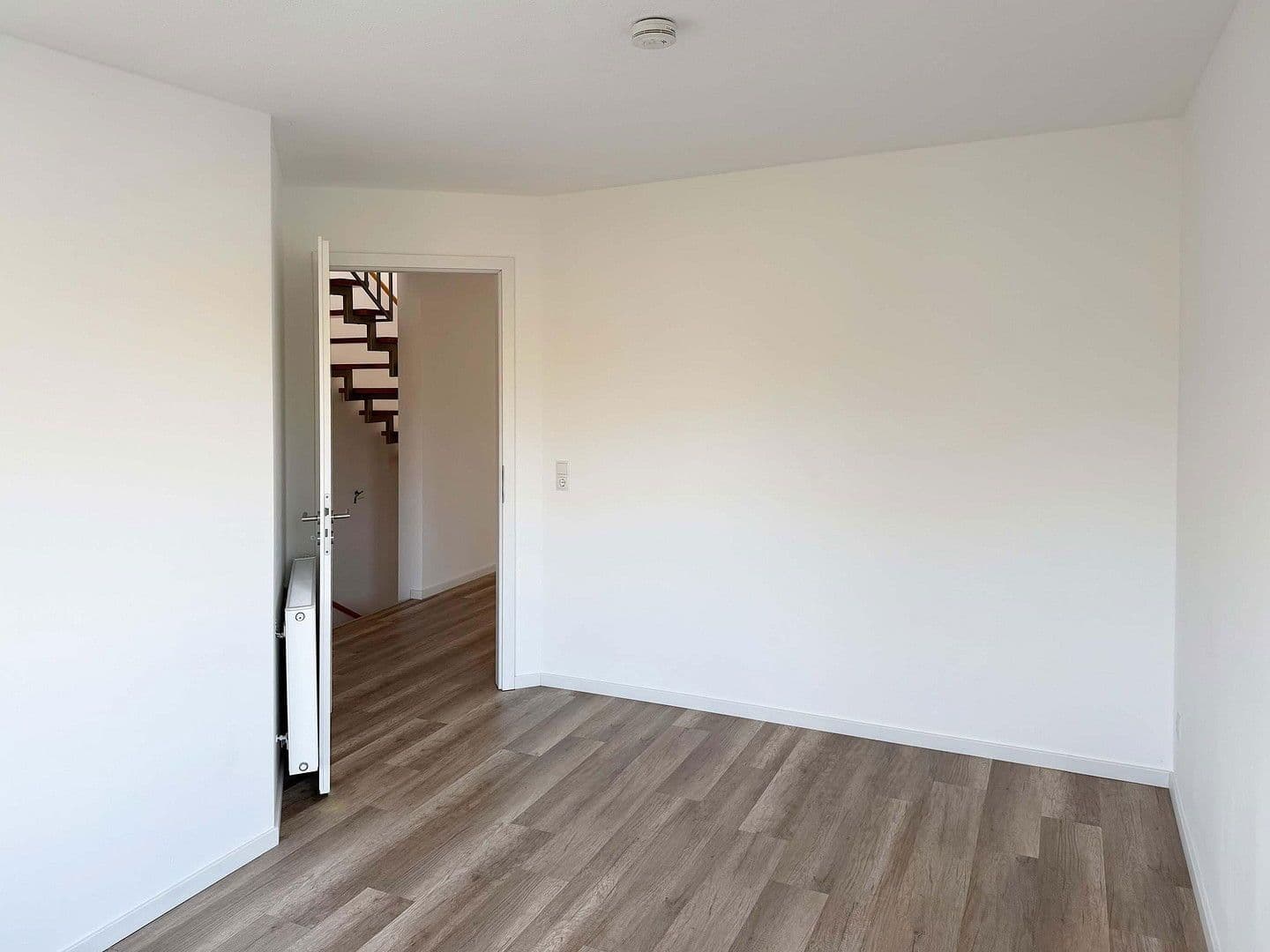 Prodej domu 154 m², pozemek 255 m², Eichenstraße 8i, Ludwigshafen, Porýní-Falc Prodej domu 154 m², pozemek 255 m², Eichenstraße 8i, Ludwigshafen, Porýní-Falc