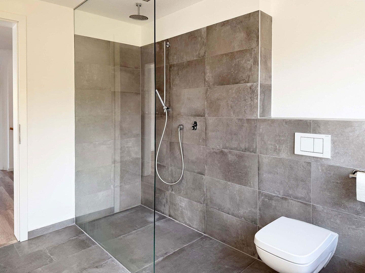 Prodej domu 154 m², pozemek 255 m², Eichenstraße 8i, Ludwigshafen, Porýní-Falc Prodej domu 154 m², pozemek 255 m², Eichenstraße 8i, Ludwigshafen, Porýní-Falc