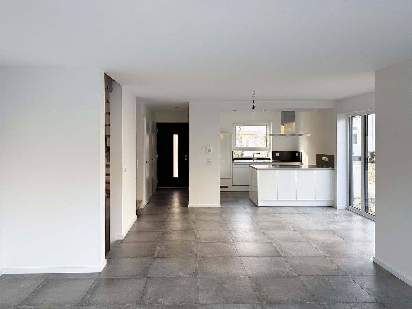 Prodej domu 154 m², pozemek 255 m², Eichenstraße 8i, Ludwigshafen, Porýní-Falc Prodej domu 154 m², pozemek 255 m², Eichenstraße 8i, Ludwigshafen, Porýní-Falc