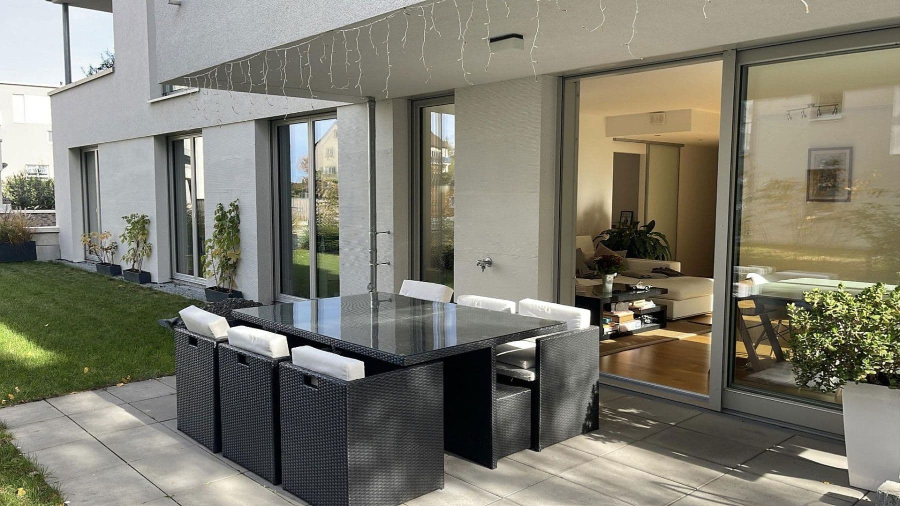 Pronájem bytu 5+1 130 m², Stuttgart, Bádensko-Württembersko Pronájem bytu 5+1 130 m², Stuttgart, Bádensko-Württembersko