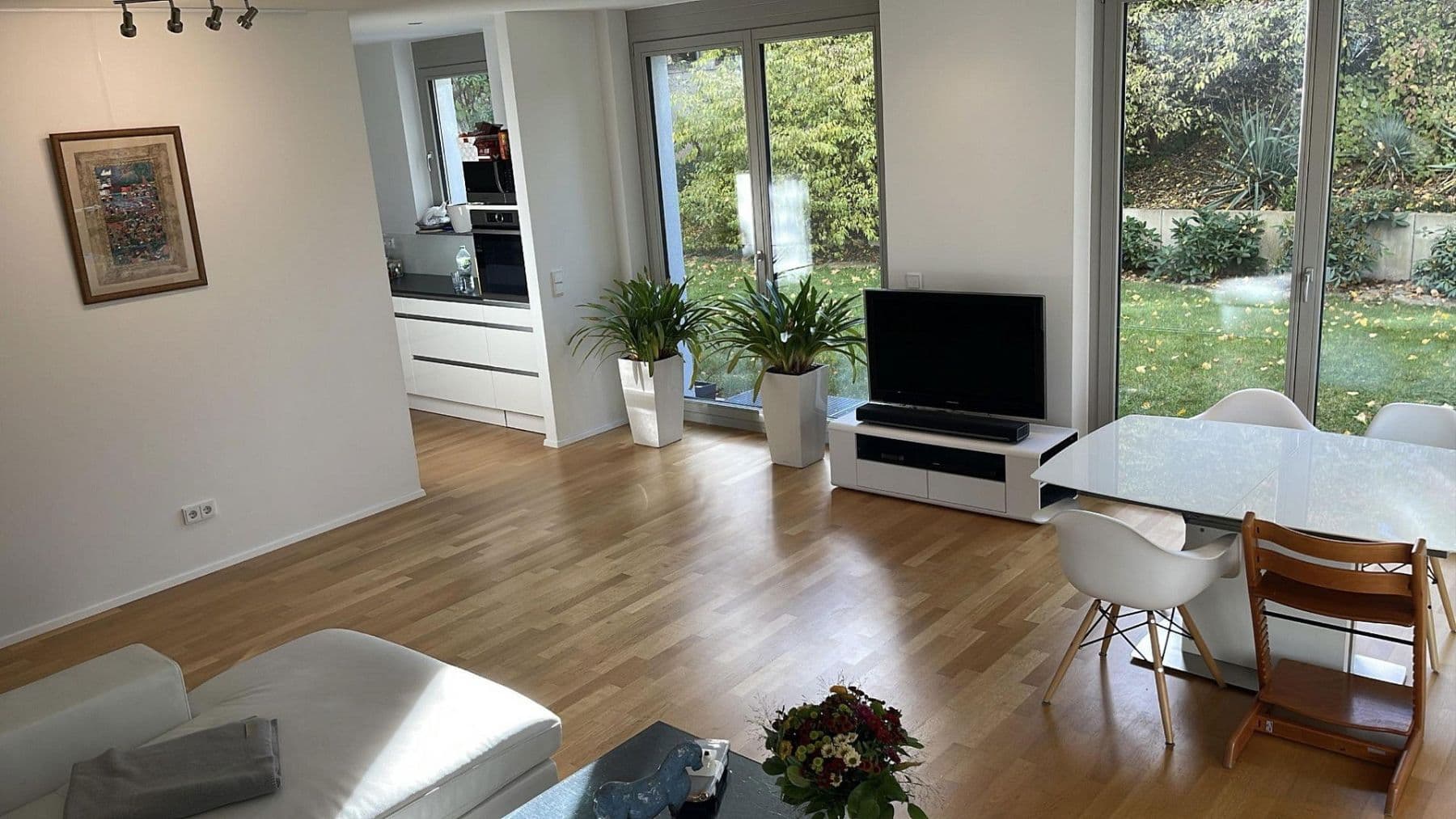 Pronájem bytu 5+1 130 m², Stuttgart, Bádensko-Württembersko Pronájem bytu 5+1 130 m², Stuttgart, Bádensko-Württembersko