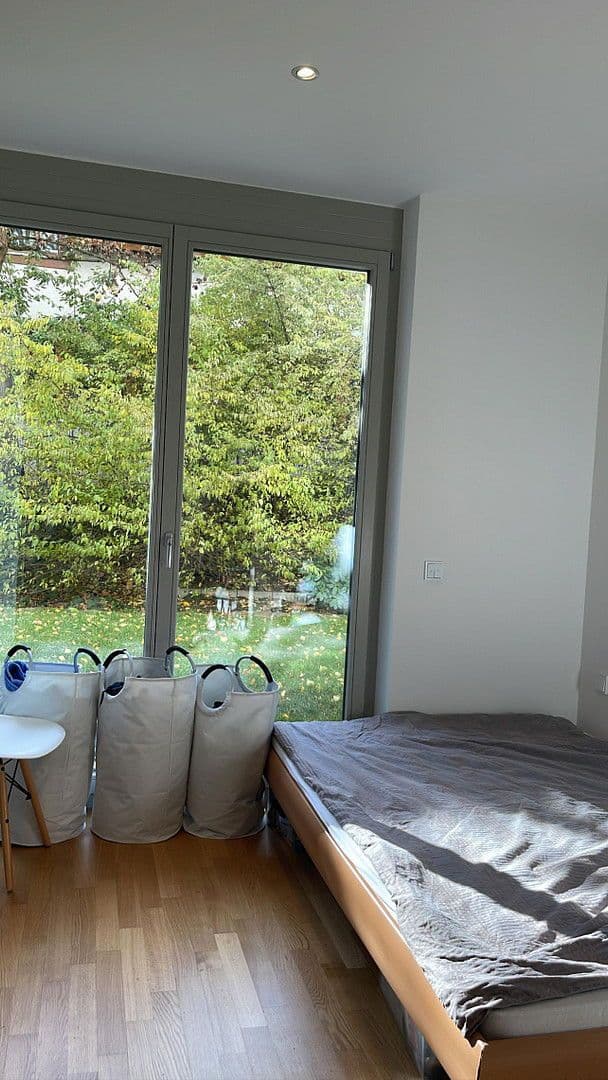 Pronájem bytu 5+1 130 m², Stuttgart, Bádensko-Württembersko Pronájem bytu 5+1 130 m², Stuttgart, Bádensko-Württembersko