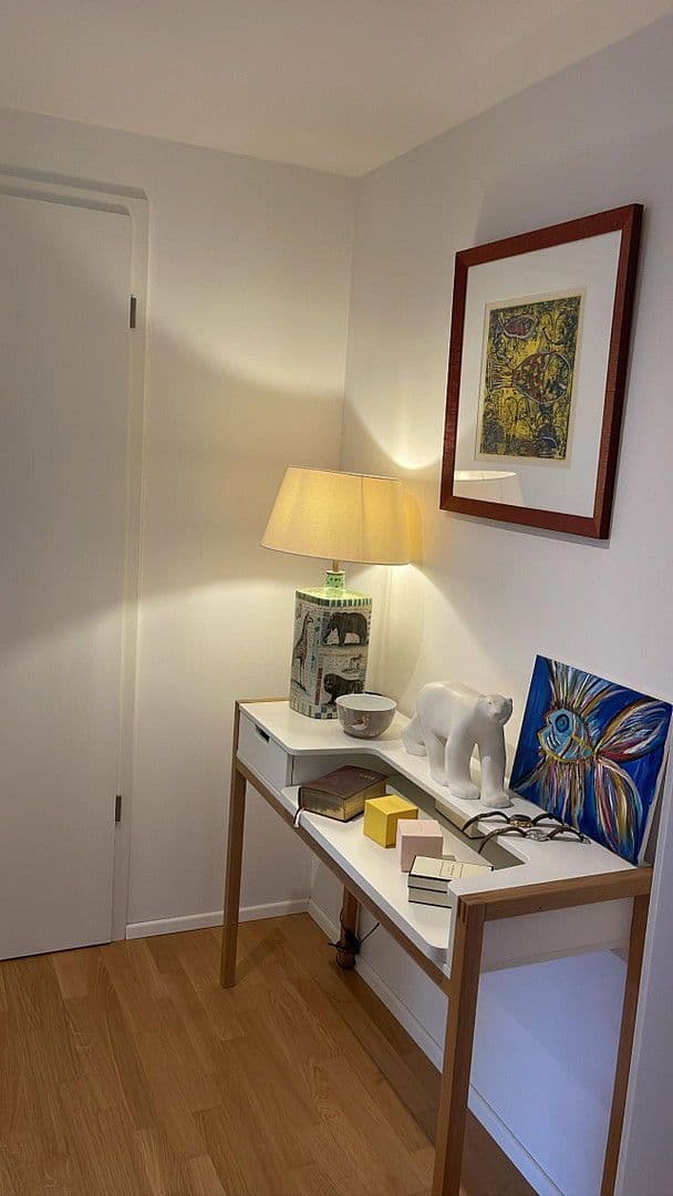 Pronájem bytu 5+1 130 m², Stuttgart, Bádensko-Württembersko Pronájem bytu 5+1 130 m², Stuttgart, Bádensko-Württembersko