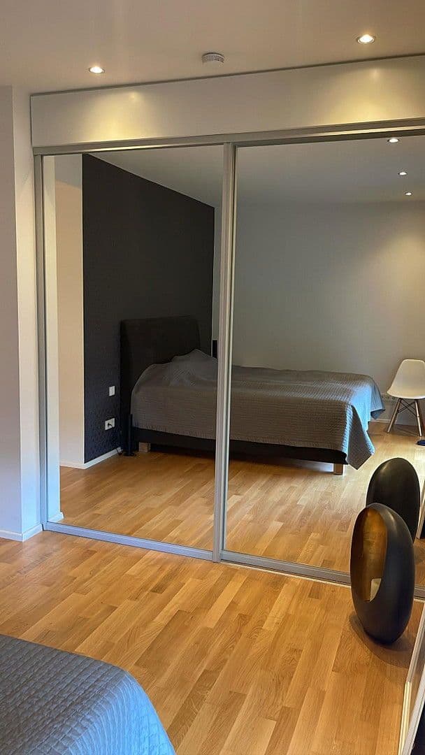 Pronájem bytu 5+1 130 m², Stuttgart, Bádensko-Württembersko Pronájem bytu 5+1 130 m², Stuttgart, Bádensko-Württembersko