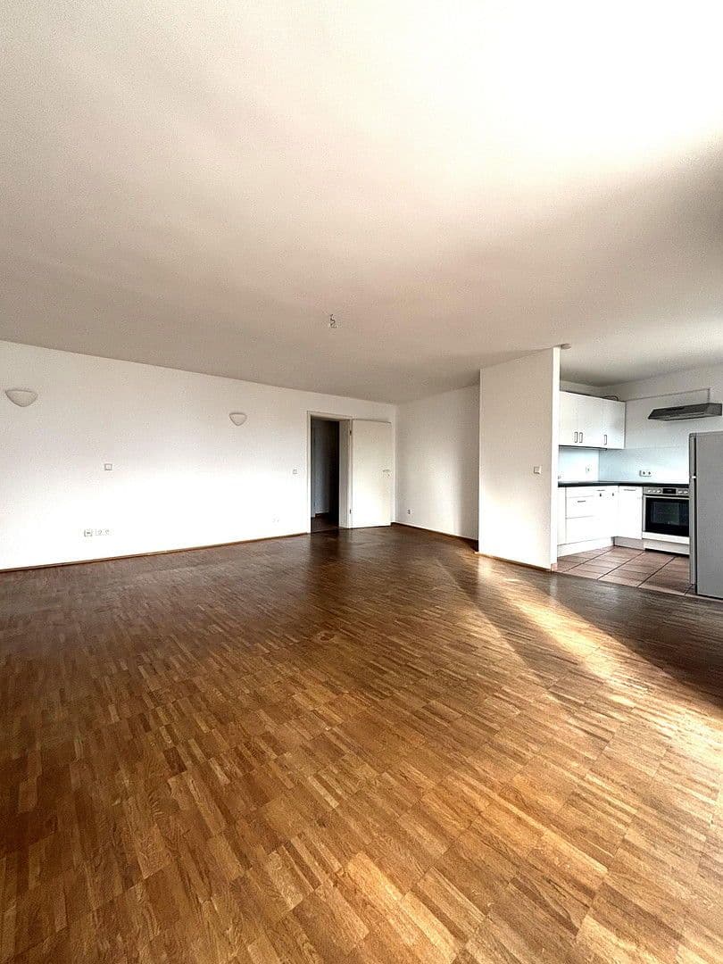 Pronájem bytu 2+kk 86 m², Düsseldorf, Severní Porýní-Vestfálsko Pronájem bytu 2+kk 86 m², Düsseldorf, Severní Porýní-Vestfálsko
