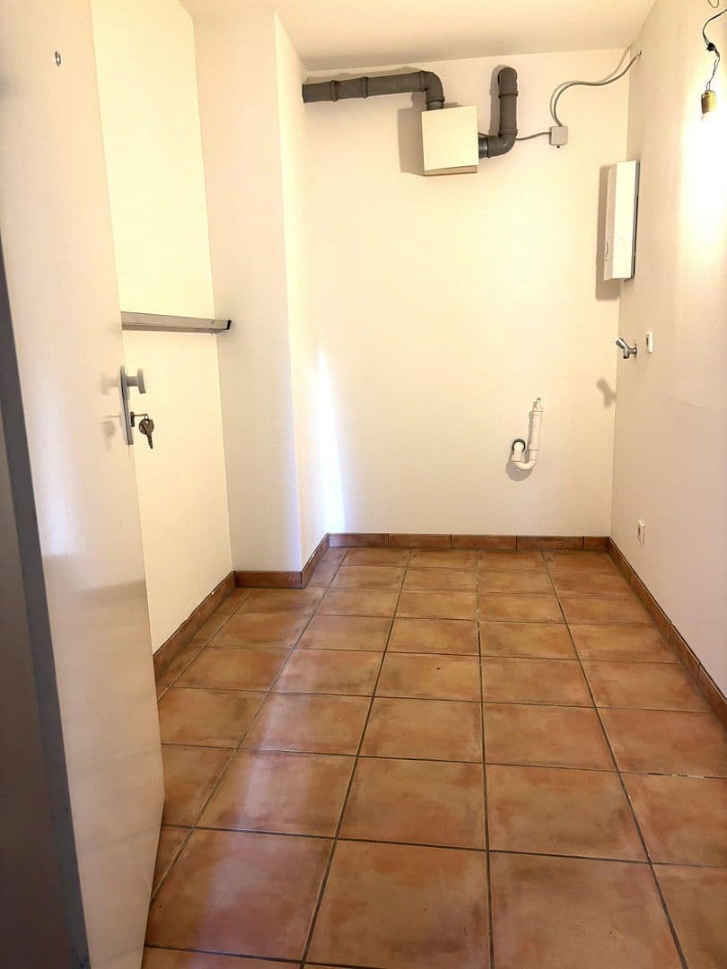 Pronájem bytu 2+kk 86 m², Düsseldorf, Severní Porýní-Vestfálsko Pronájem bytu 2+kk 86 m², Düsseldorf, Severní Porýní-Vestfálsko