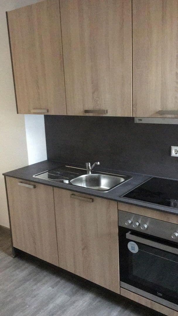 Pronájem bytu 3+1 98 m², Bahnhofstr.2, Cvikov, Sasko Pronájem bytu 3+1 98 m², Bahnhofstr.2, Cvikov, Sasko