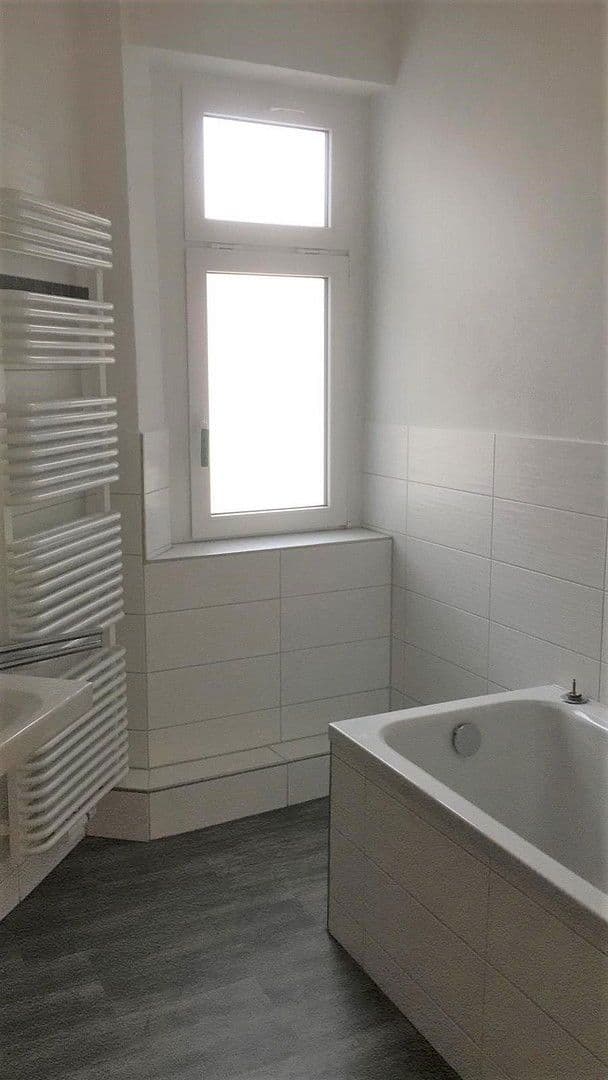 Pronájem bytu 3+1 98 m², Bahnhofstr.2, Cvikov, Sasko Pronájem bytu 3+1 98 m², Bahnhofstr.2, Cvikov, Sasko