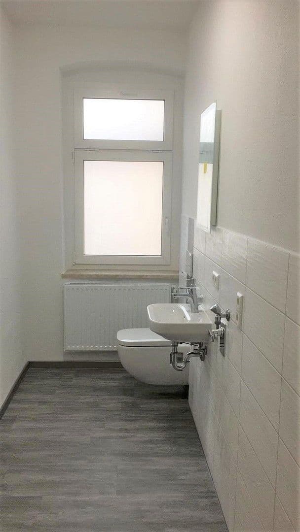 Pronájem bytu 3+1 98 m², Bahnhofstr.2, Cvikov, Sasko Pronájem bytu 3+1 98 m², Bahnhofstr.2, Cvikov, Sasko