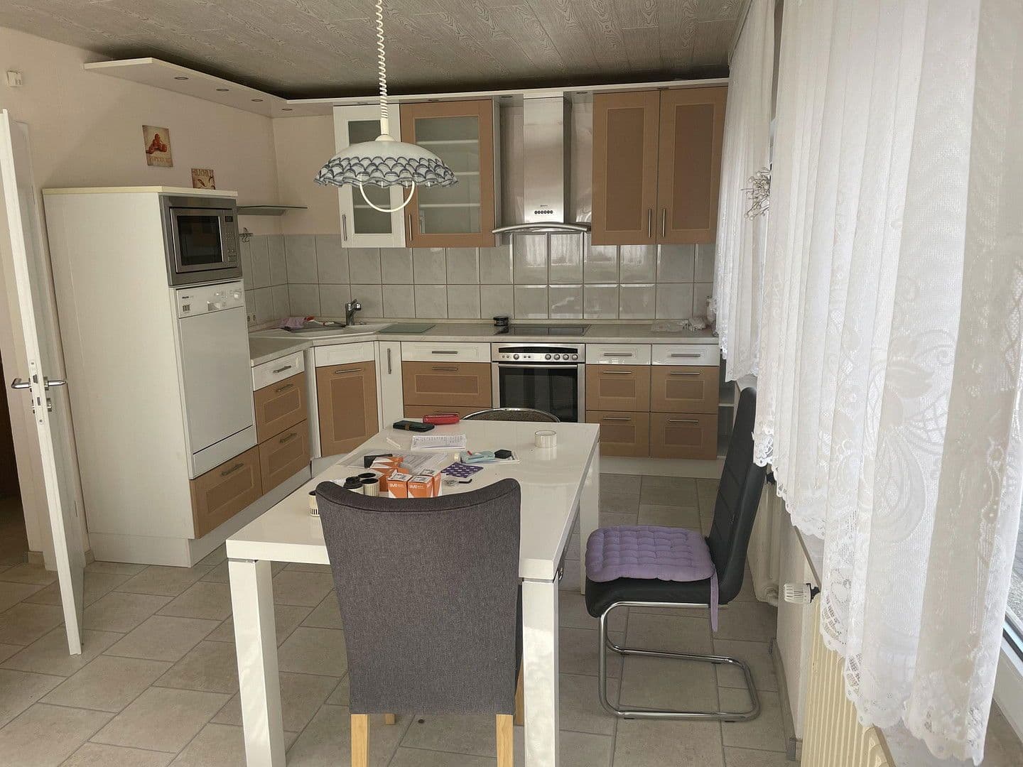 Prodej domu 360 m², pozemek 390 m², Großen-Busecker Str. 17, Buseck, Hessen Prodej domu 360 m², pozemek 390 m², Großen-Busecker Str. 17, Buseck, Hessen