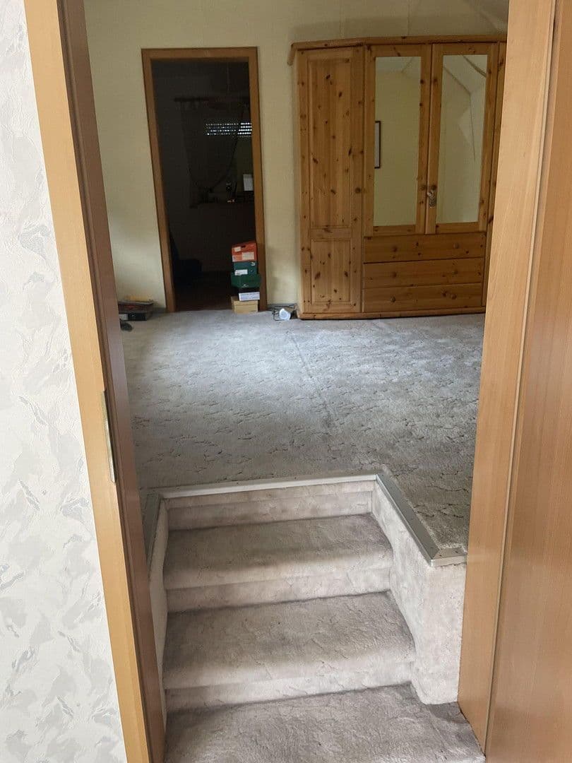 Prodej domu 360 m², pozemek 390 m², Großen-Busecker Str. 17, Buseck, Hessen Prodej domu 360 m², pozemek 390 m², Großen-Busecker Str. 17, Buseck, Hessen