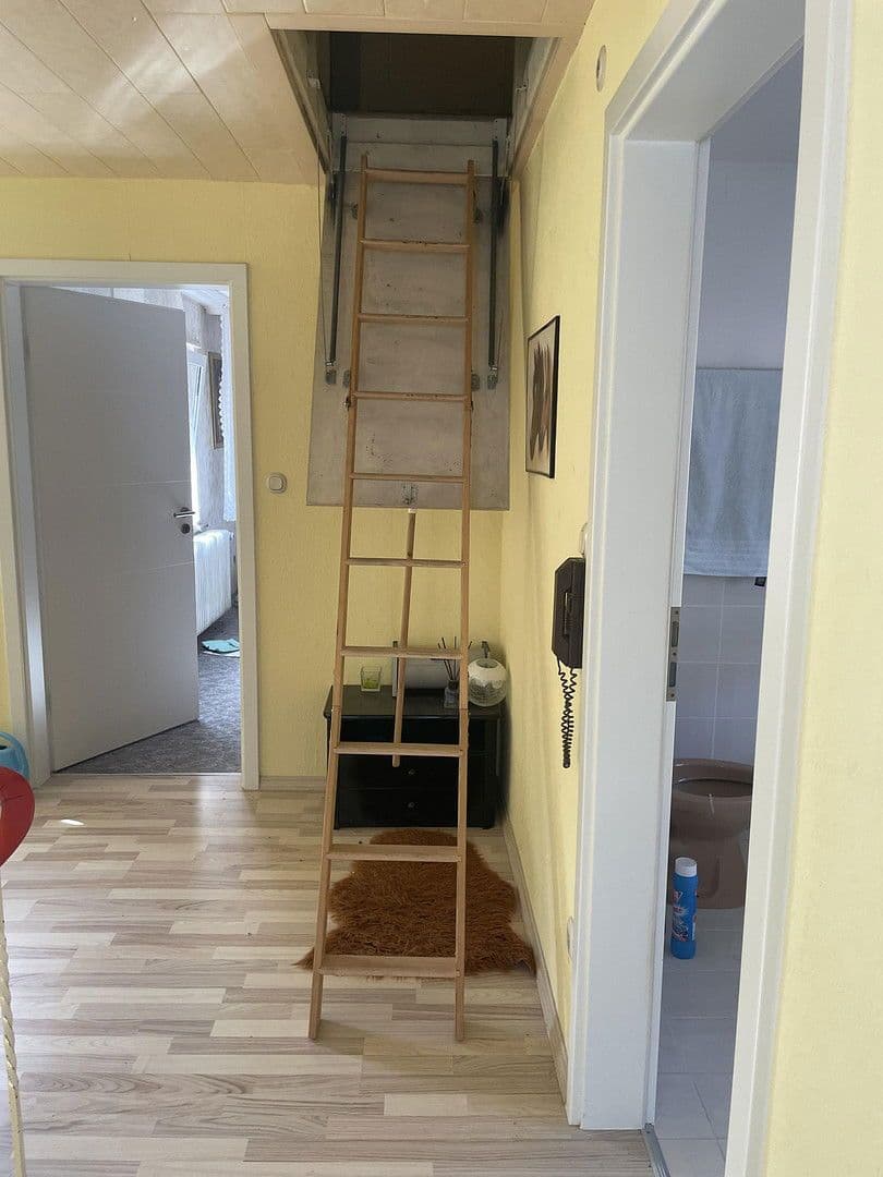 Prodej domu 360 m², pozemek 390 m², Großen-Busecker Str. 17, Buseck, Hessen Prodej domu 360 m², pozemek 390 m², Großen-Busecker Str. 17, Buseck, Hessen