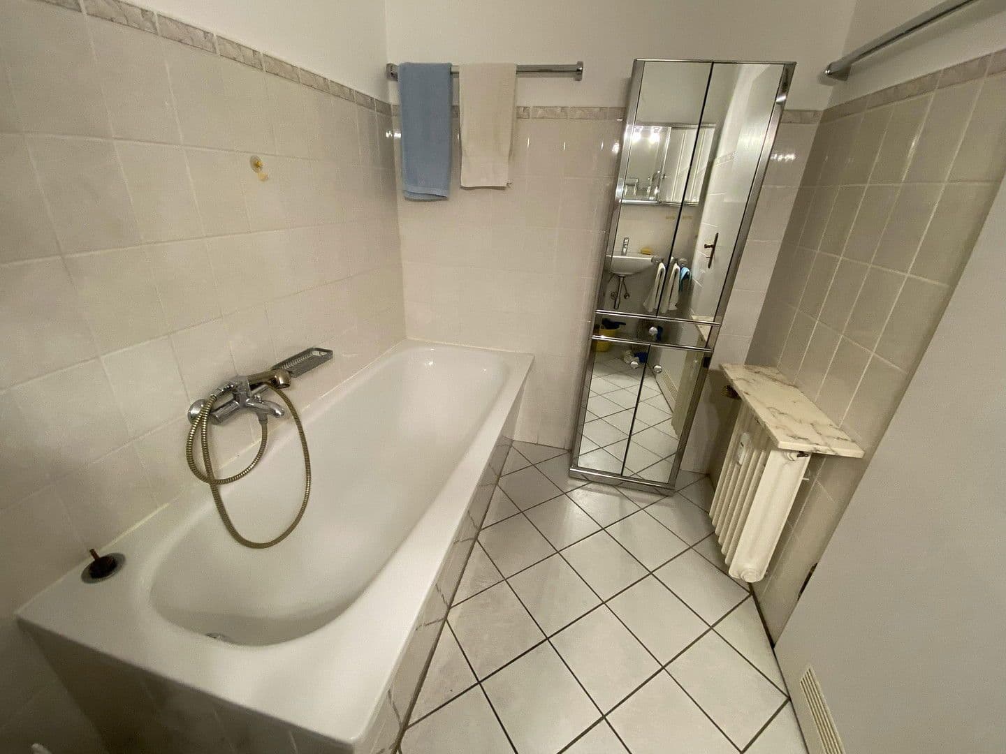 Prodej bytu 3+1 87 m², Burscheider Straße 51, Düsseldorf, Severní Porýní-Vestfálsko Prodej bytu 3+1 87 m², Burscheider Straße 51, Düsseldorf, Severní Porýní-Vestfálsko