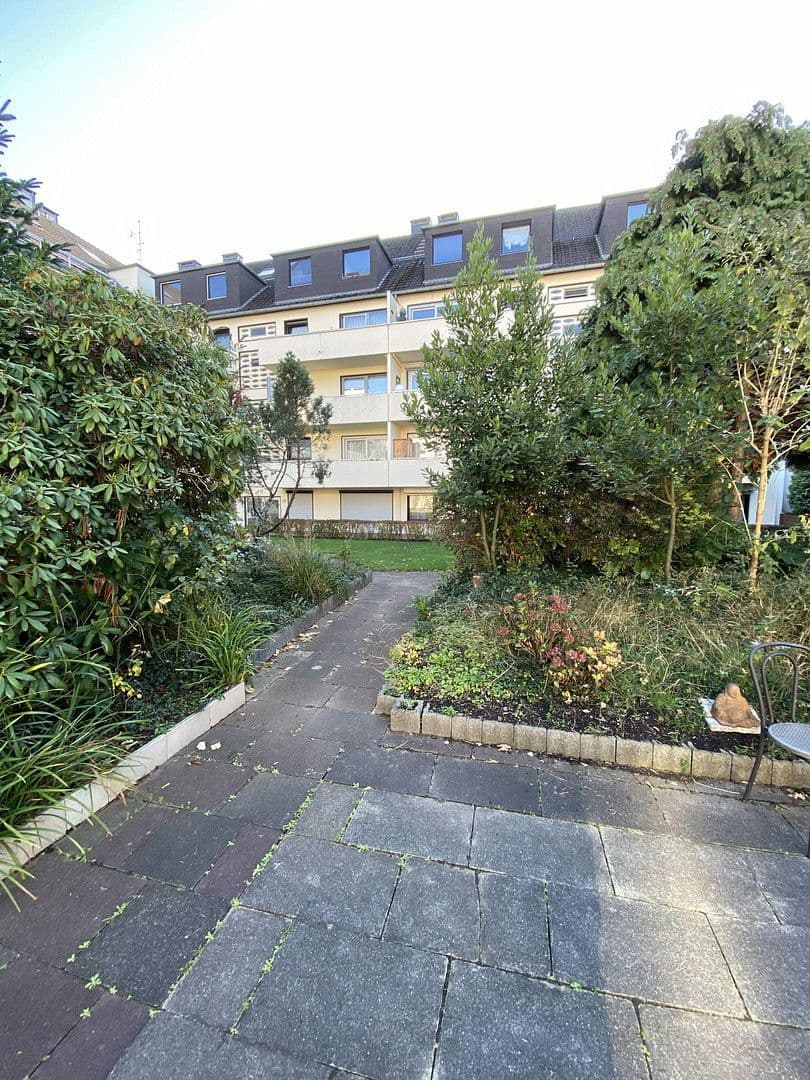 Prodej bytu 3+1 87 m², Burscheider Straße 51, Düsseldorf, Severní Porýní-Vestfálsko Prodej bytu 3+1 87 m², Burscheider Straße 51, Düsseldorf, Severní Porýní-Vestfálsko