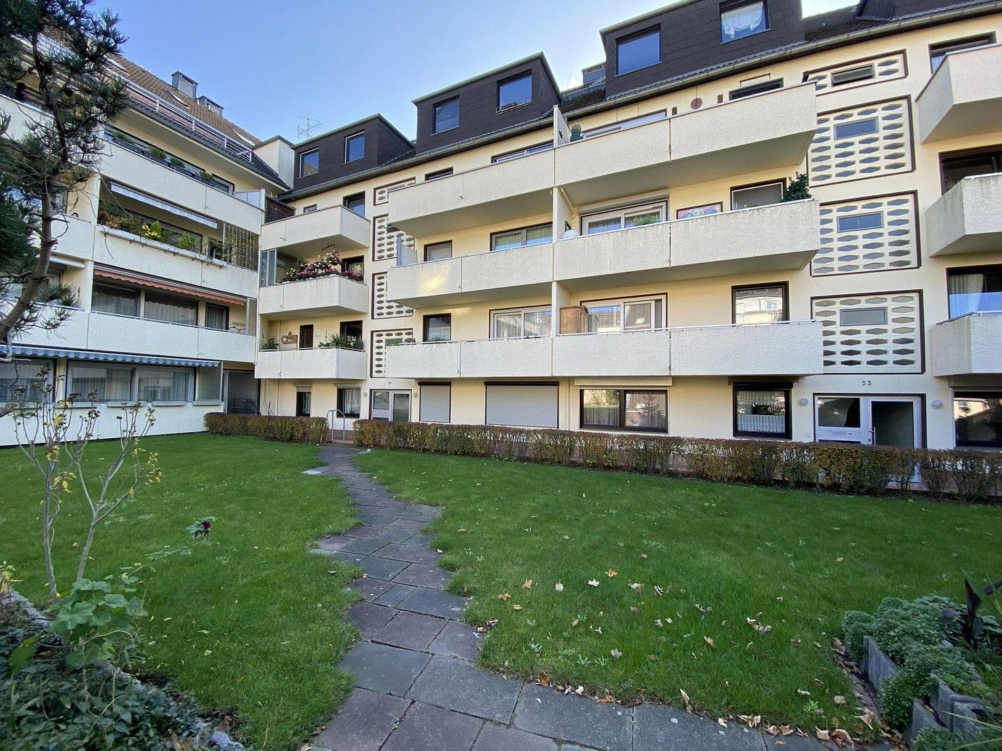 Prodej bytu 3+1 87 m², Burscheider Straße 51, Düsseldorf, Severní Porýní-Vestfálsko Prodej bytu 3+1 87 m², Burscheider Straße 51, Düsseldorf, Severní Porýní-Vestfálsko