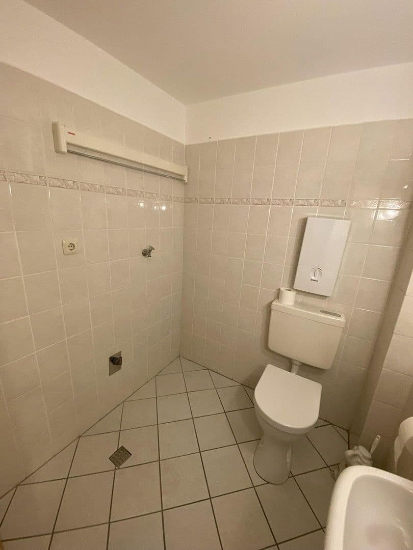 Prodej bytu 3+1 87 m², Burscheider Straße 51, Düsseldorf, Severní Porýní-Vestfálsko Prodej bytu 3+1 87 m², Burscheider Straße 51, Düsseldorf, Severní Porýní-Vestfálsko