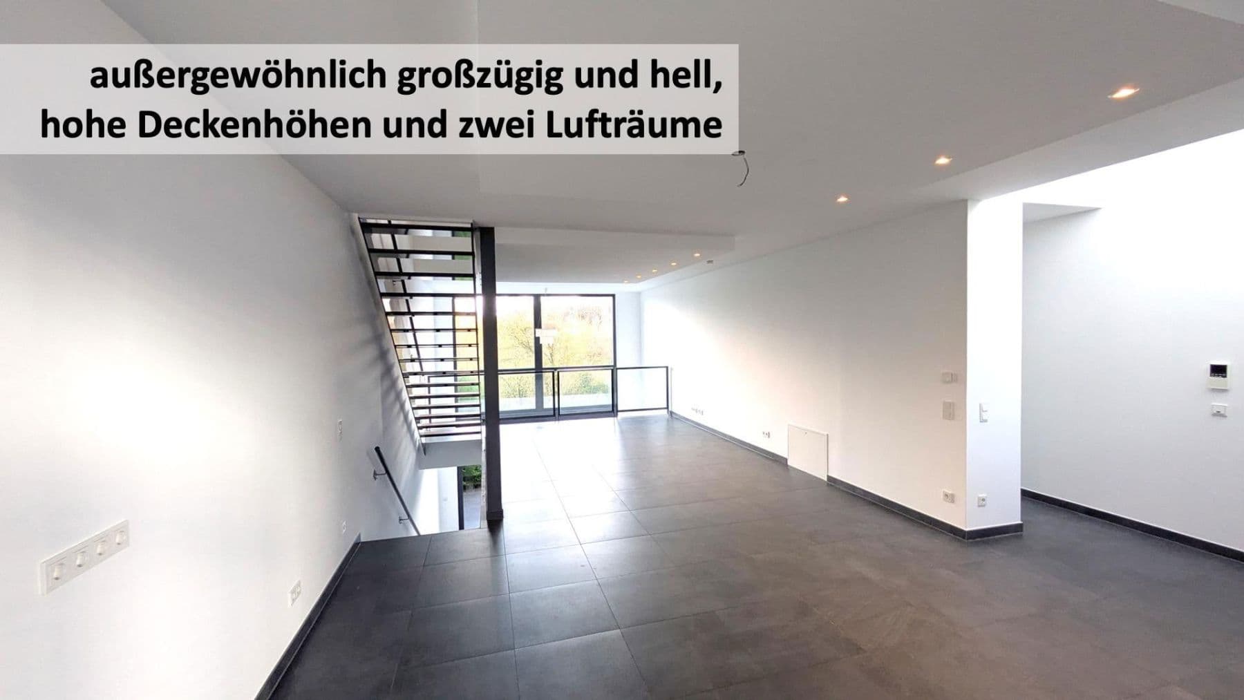 Prodej domu 171 m², pozemek 340 m², Bergisch Gladbach, Severní Porýní-Vestfálsko Prodej domu 171 m², pozemek 340 m², Bergisch Gladbach, Severní Porýní-Vestfálsko