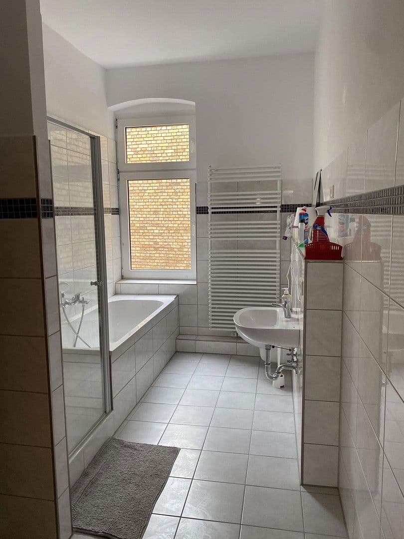 Pronájem bytu 3+1 69 m², Steinweg 26, Halle, Saale, Sasko-Anhaltsko Pronájem bytu 3+1 69 m², Steinweg 26, Halle, Saale, Sasko-Anhaltsko