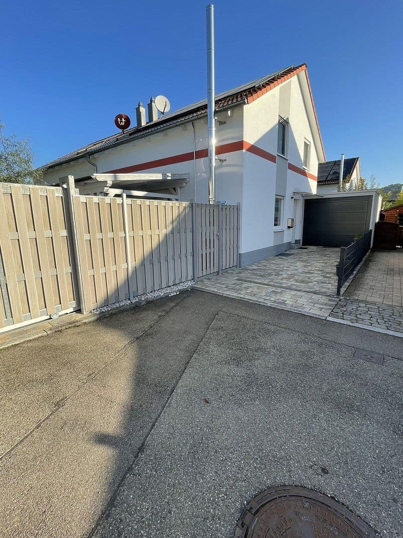 Prodej domu 130 m², pozemek 190 m², Weil der Stadt, Bádensko-Württembersko Prodej domu 130 m², pozemek 190 m², Weil der Stadt, Bádensko-Württembersko