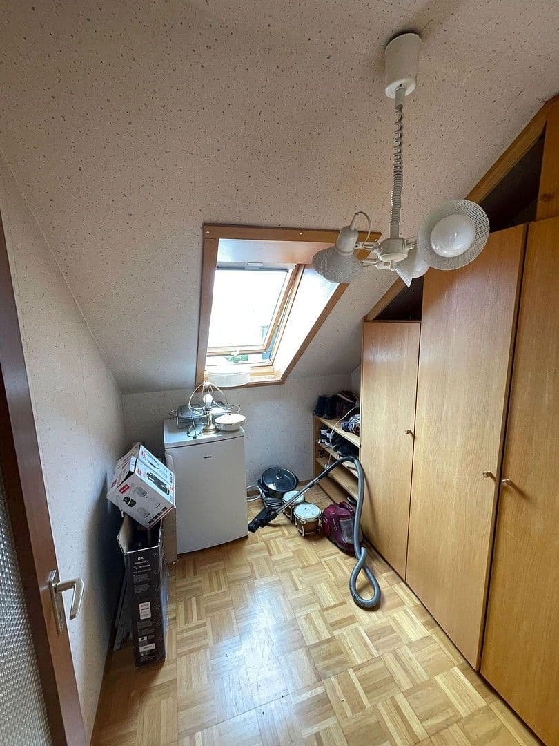 Prodej domu 142 m², pozemek 144 m², Schorndorf, Bádensko-Württembersko Prodej domu 142 m², pozemek 144 m², Schorndorf, Bádensko-Württembersko