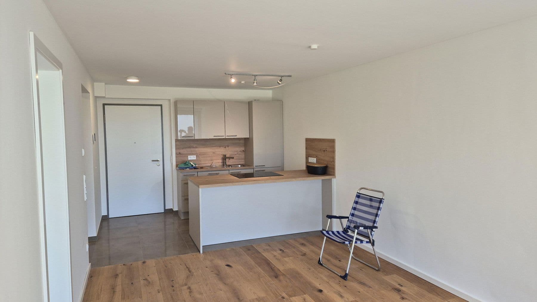 Pronájem bytu 2+1 63 m², Hofheim am Taunus, Hessen Pronájem bytu 2+1 63 m², Hofheim am Taunus, Hessen