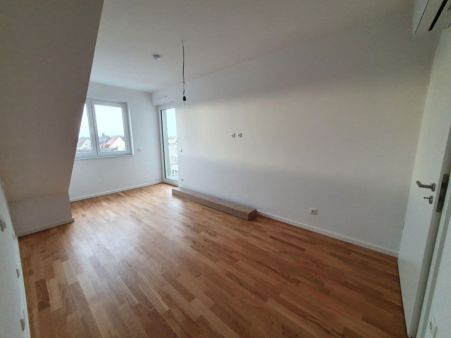 Pronájem bytu 3+kk 132 m², Griesheim, Hessen Pronájem bytu 3+kk 132 m², Griesheim, Hessen