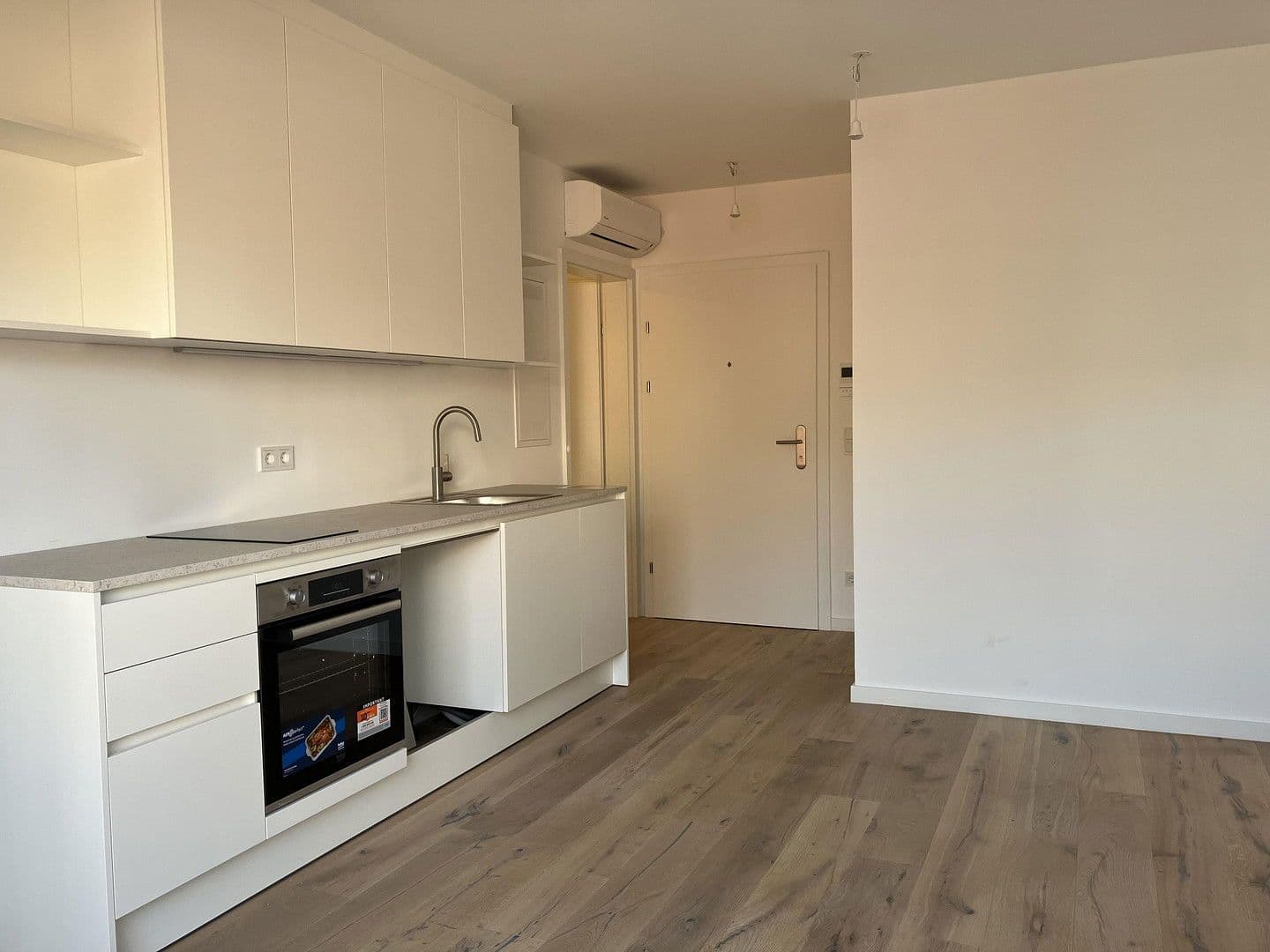 Pronájem bytu 2+1 32 m², Wien, Wien Pronájem bytu 2+1 32 m², Wien, Wien