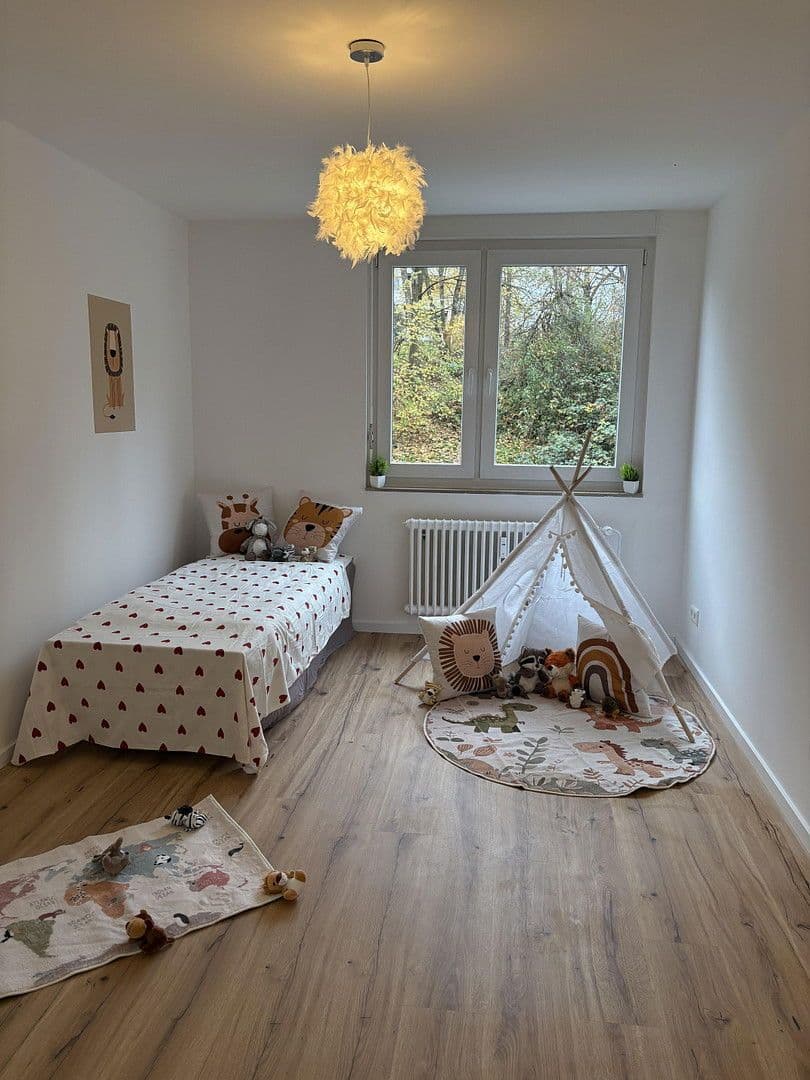 Prodej bytu 4+kk 106 m², Grünewaldstraße 57, Nürtingen, Bádensko-Württembersko Prodej bytu 4+kk 106 m², Grünewaldstraße 57, Nürtingen, Bádensko-Württembersko