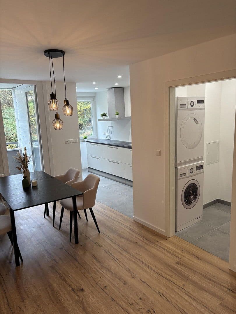 Prodej bytu 4+kk 106 m², Grünewaldstraße 57, Nürtingen, Bádensko-Württembersko Prodej bytu 4+kk 106 m², Grünewaldstraße 57, Nürtingen, Bádensko-Württembersko