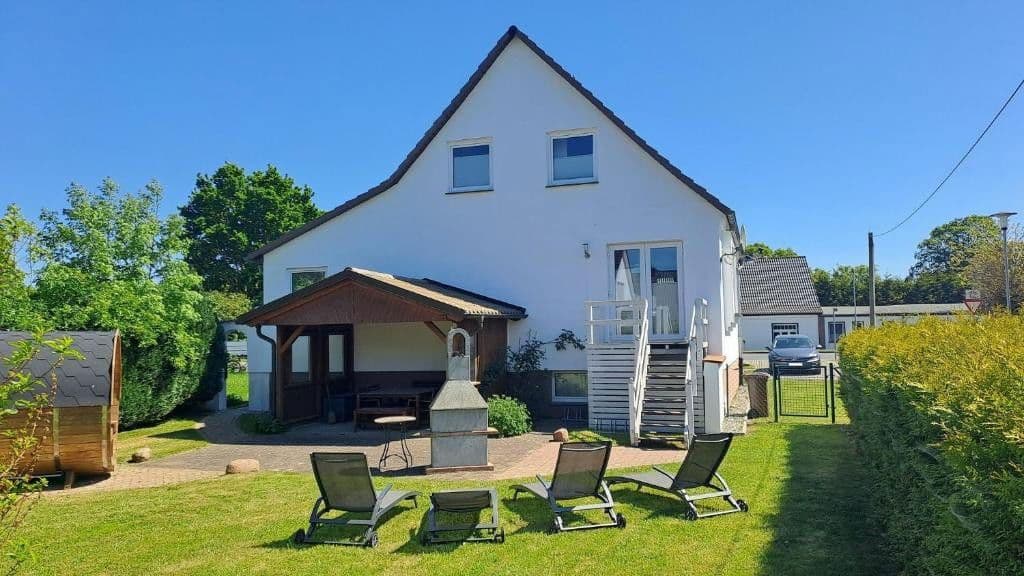 Prodej domu 140 m², pozemek 831 m², Garz/Rügen, Mecklenburg-Vorpommern Prodej domu 140 m², pozemek 831 m², Garz/Rügen, Mecklenburg-Vorpommern