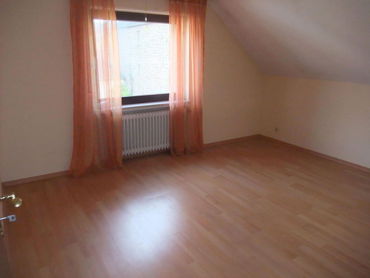 Prodej domu 160 m², pozemek 423 m², Saffig, Porýní-Falc Prodej domu 160 m², pozemek 423 m², Saffig, Porýní-Falc