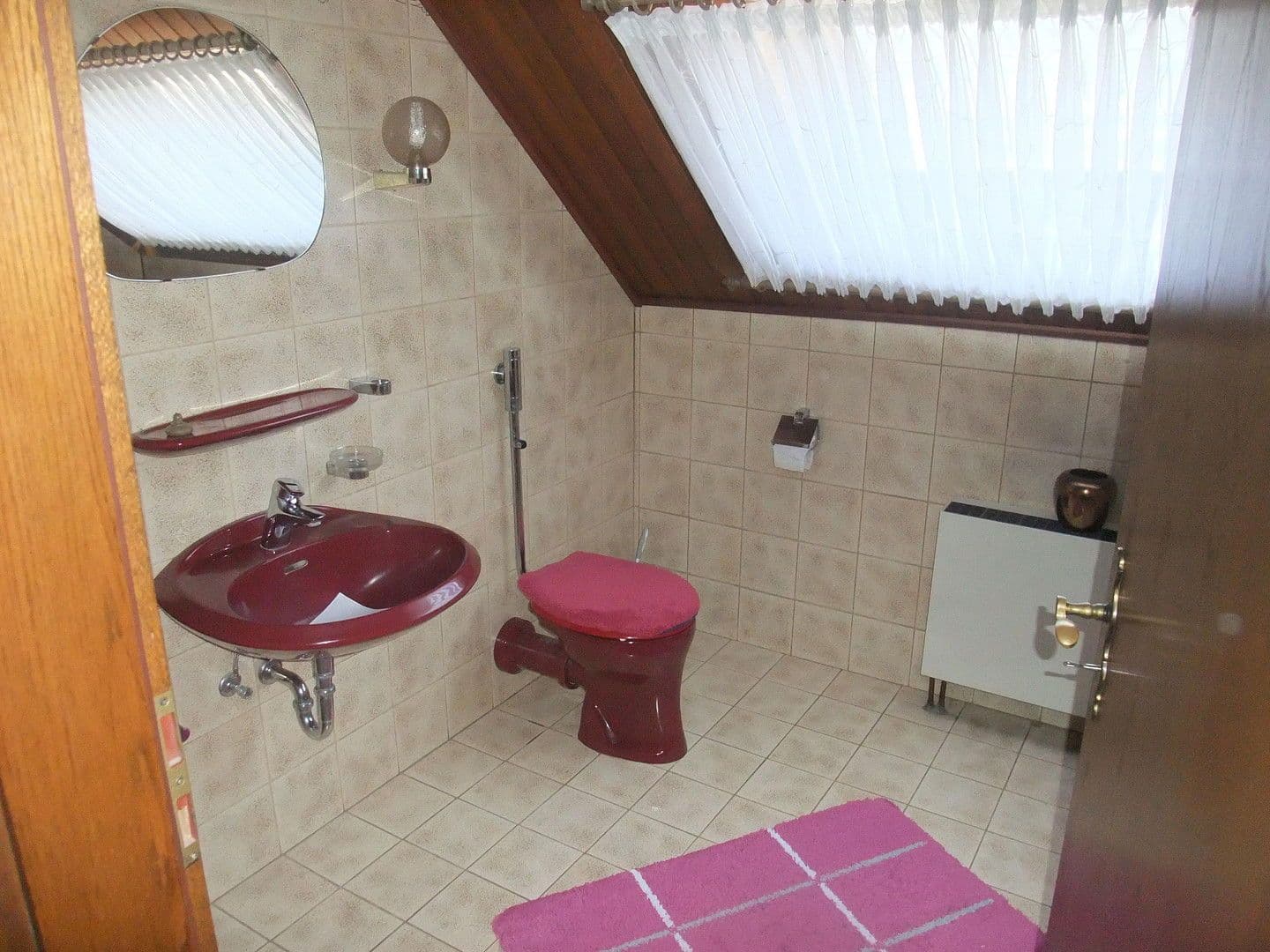 Prodej domu 160 m², pozemek 423 m², Saffig, Porýní-Falc Prodej domu 160 m², pozemek 423 m², Saffig, Porýní-Falc