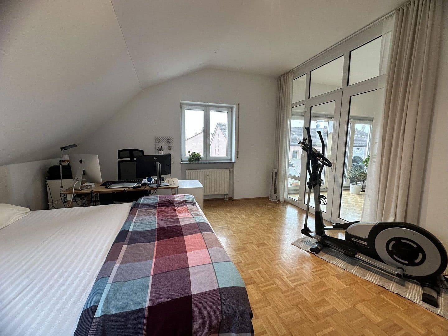 Pronájem bytu 3+1 127 m², Abbachstr. 17, München, Bavorsko Pronájem bytu 3+1 127 m², Abbachstr. 17, München, Bavorsko