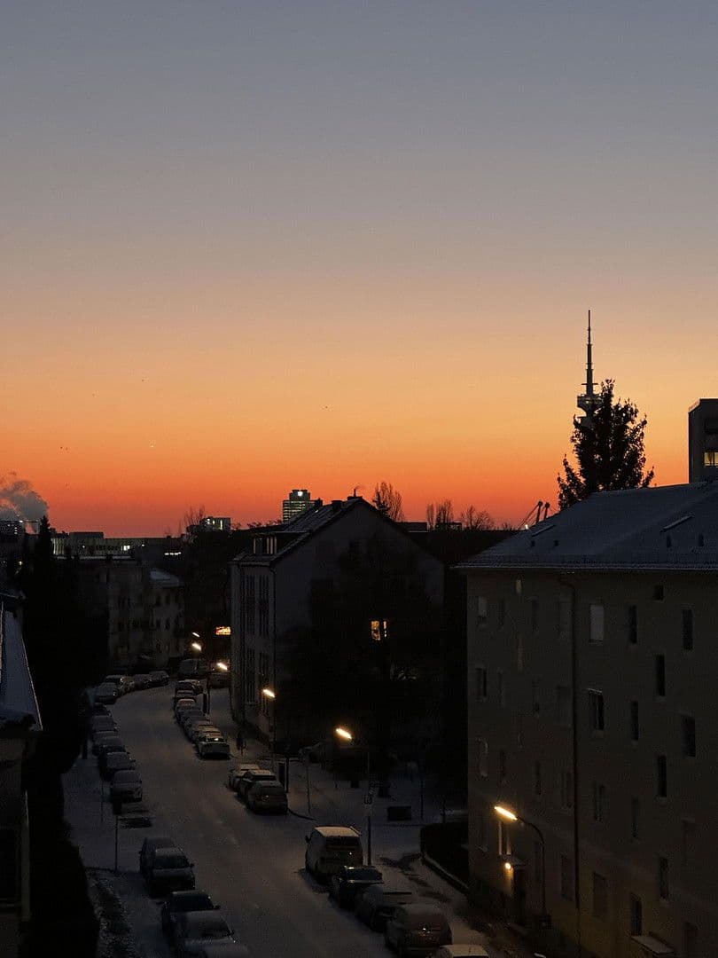 Pronájem bytu 3+1 127 m², Abbachstr. 17, München, Bavorsko Pronájem bytu 3+1 127 m², Abbachstr. 17, München, Bavorsko