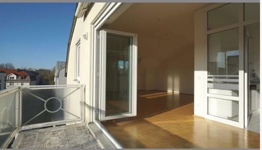 Pronájem bytu 3+1 127 m², Abbachstr. 17, München, Bavorsko Pronájem bytu 3+1 127 m², Abbachstr. 17, München, Bavorsko