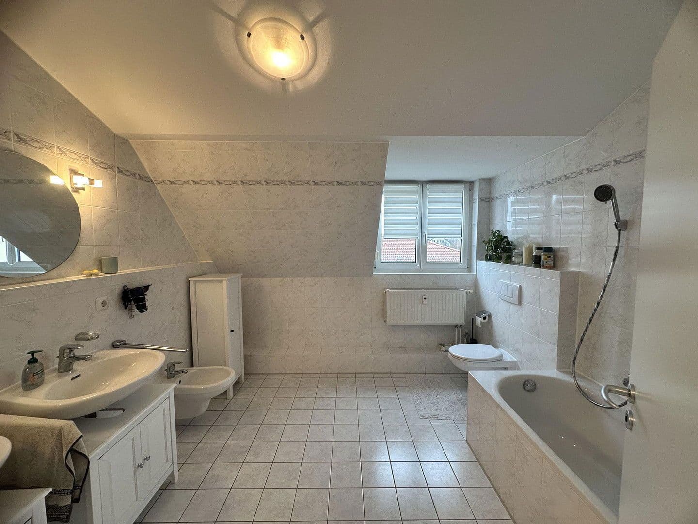 Pronájem bytu 3+1 127 m², Abbachstr. 17, München, Bavorsko Pronájem bytu 3+1 127 m², Abbachstr. 17, München, Bavorsko