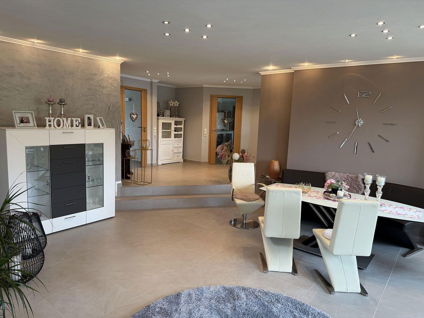 Prodej domu 278 m², pozemek 1.160 m², Dötlingen, Dolní Sasko Prodej domu 278 m², pozemek 1.160 m², Dötlingen, Dolní Sasko