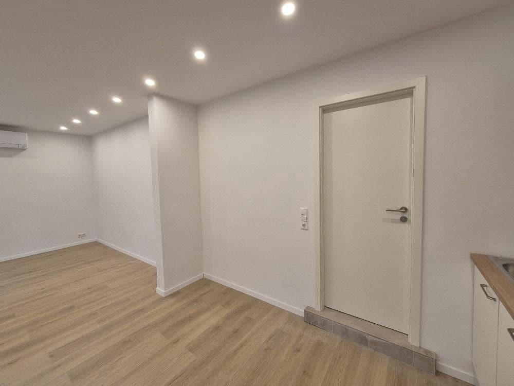 Pronájem bytu 2+1 26 m², Stuttgart-Weilimdorf, Bádensko-Württembersko Pronájem bytu 2+1 26 m², Stuttgart-Weilimdorf, Bádensko-Württembersko