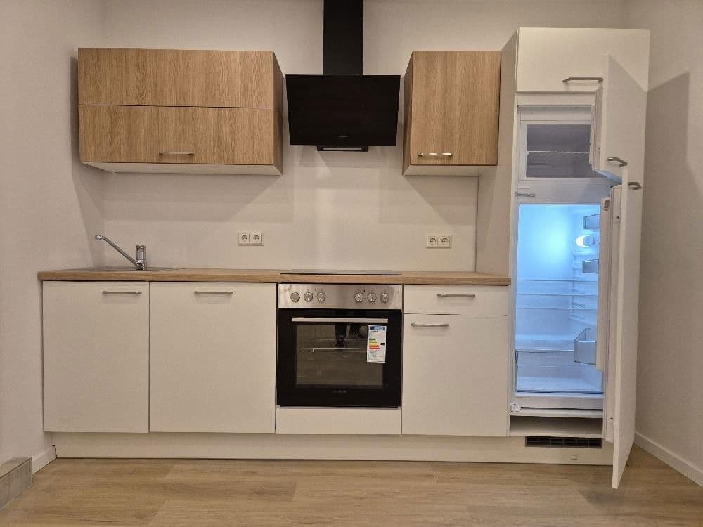 Pronájem bytu 2+1 26 m², Stuttgart-Weilimdorf, Bádensko-Württembersko Pronájem bytu 2+1 26 m², Stuttgart-Weilimdorf, Bádensko-Württembersko